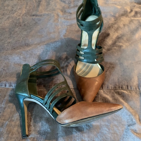 Jessica Simpson stilettos - Picture 2 of 2